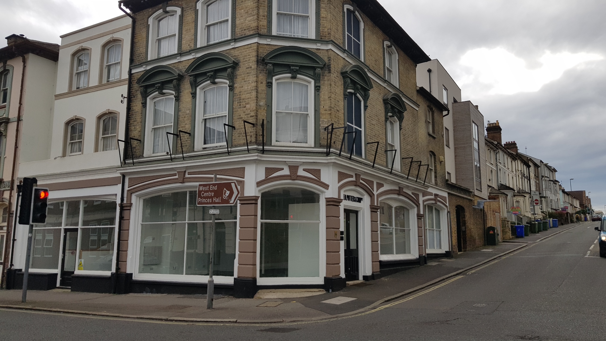 26 Grosvenor Road Emberson & Co